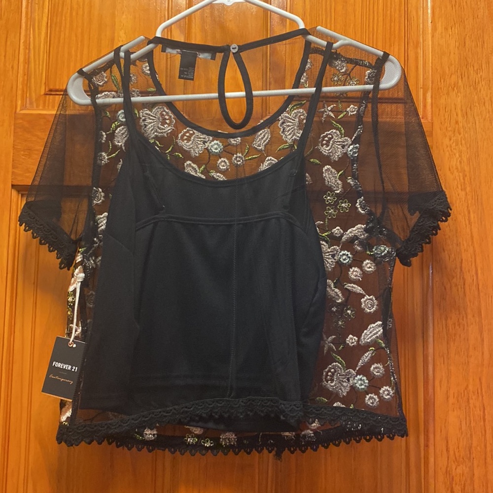 Forever 21 Embroidered Top - Picture 3 of 4